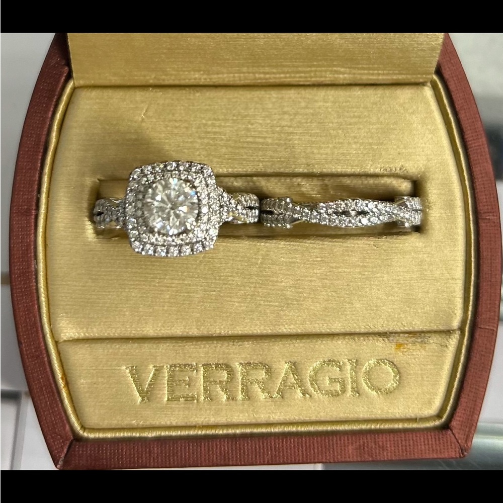 Verragio 14k white gold and Diamond engagement ring/wedding band set
